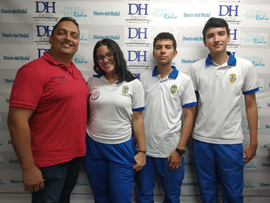 Samir Laiseca, docente; María José Muñoz, Cristian Camilo Vargas y Fernando José Cachaya.